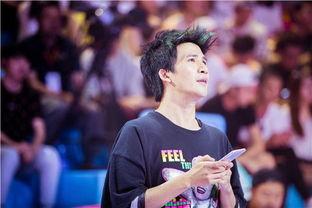 大张伟评委吃瓜视频,揭秘娱乐圈幕后趣闻